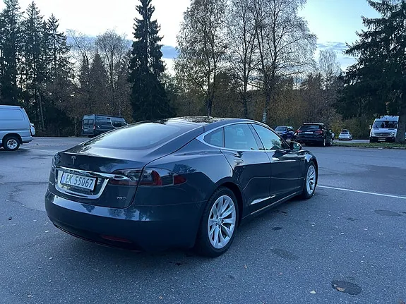 Tesla Model S 2017 photo 3