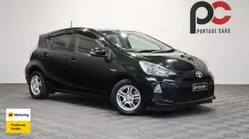 Toyota Aqua 2013 photo 2