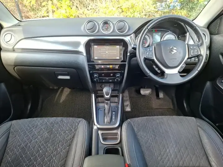 Suzuki Vitara 2024 photo 3