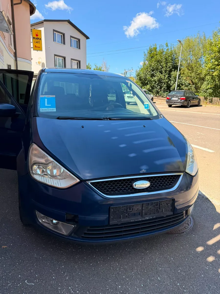 Ford Galaxy 2008 photo 3