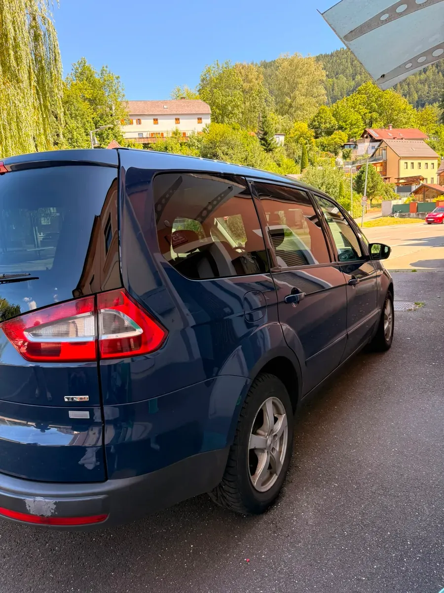 Ford Galaxy 2008 photo 2