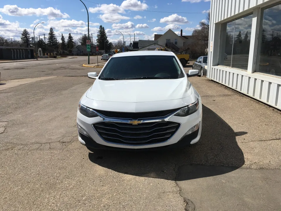 Chevrolet Malibu 2019 photo 2