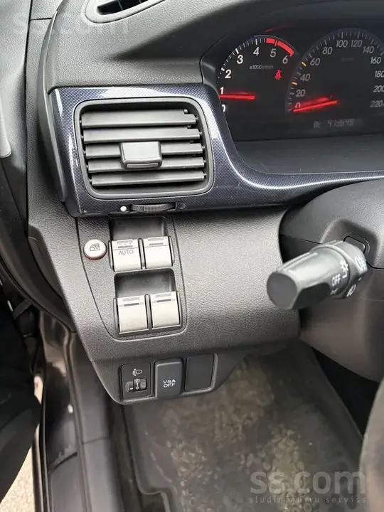Honda Fr-V 2008 photo 5