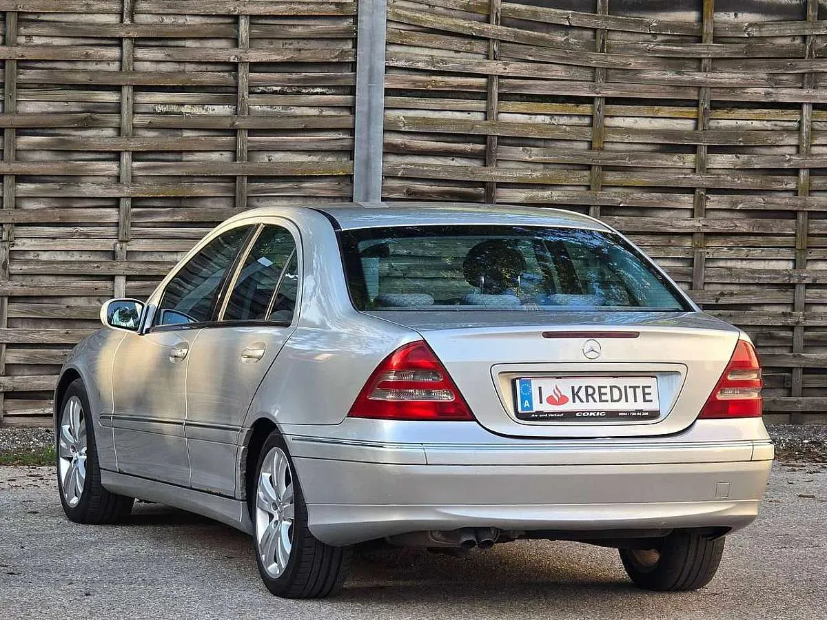 Mercedes-Benz C-Class 2003 photo 3