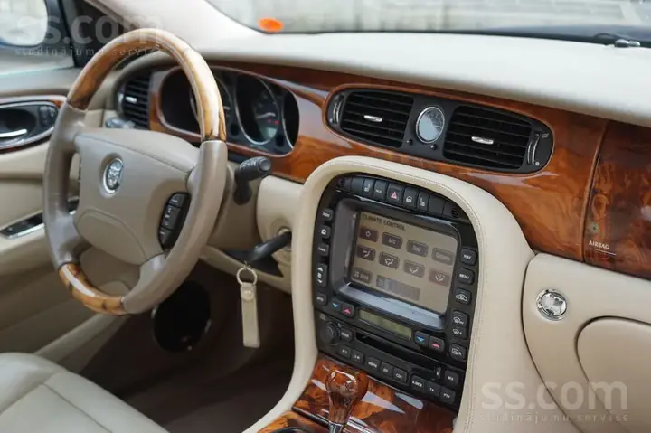 Jaguar Xj 2003 photo 4