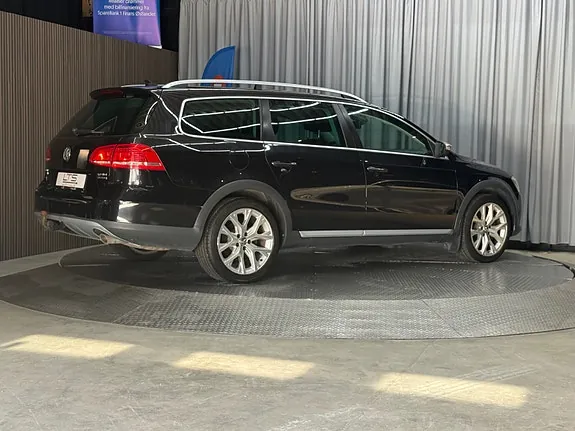 Volkswagen Passat 2013 photo 2