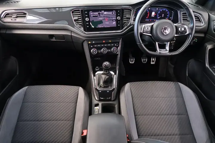 Volkswagen T-Roc 2018 photo 2