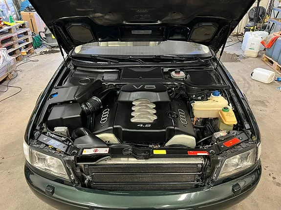 Audi A8 1997 photo 5