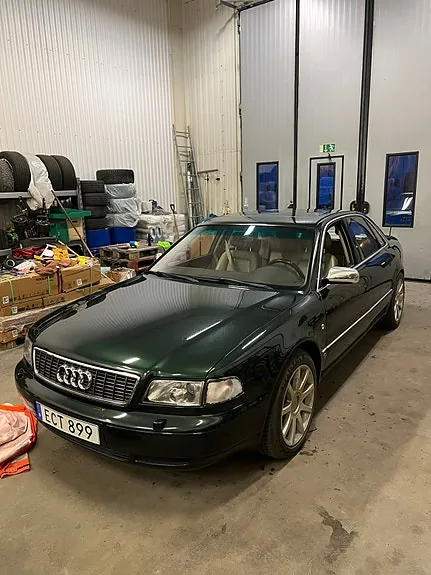 Audi A8 1997 photo 2
