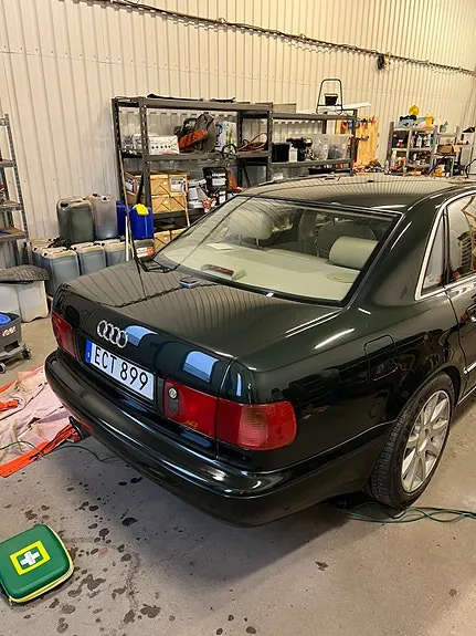 Audi A8 1997 photo 3