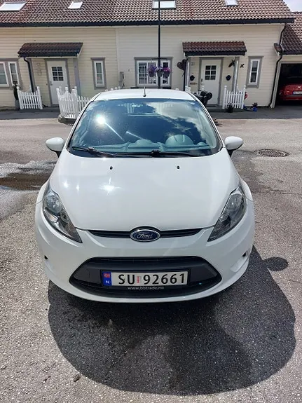 Ford Fiesta 2010 photo 3