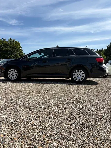 Toyota Avensis 2014 photo 3