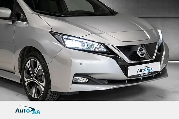 Nissan Leaf 2021 photo 2