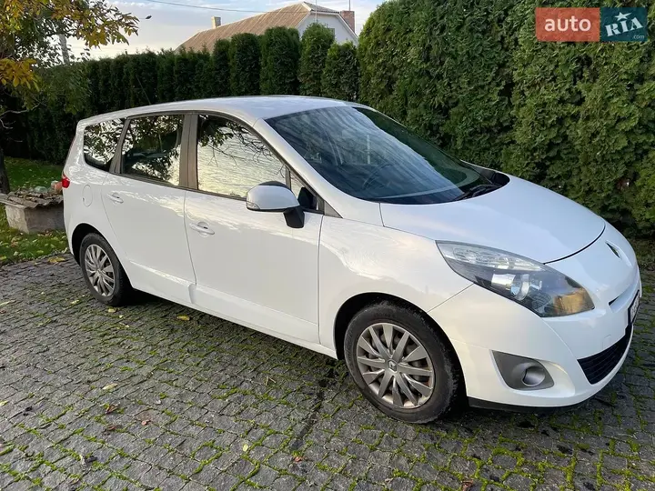 Renault Grand Scenic 2011 photo 3