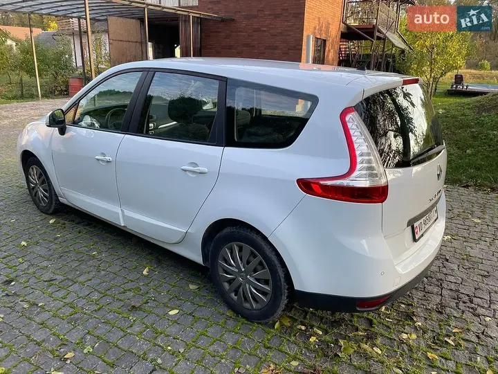 Renault Grand Scenic 2011 photo 4