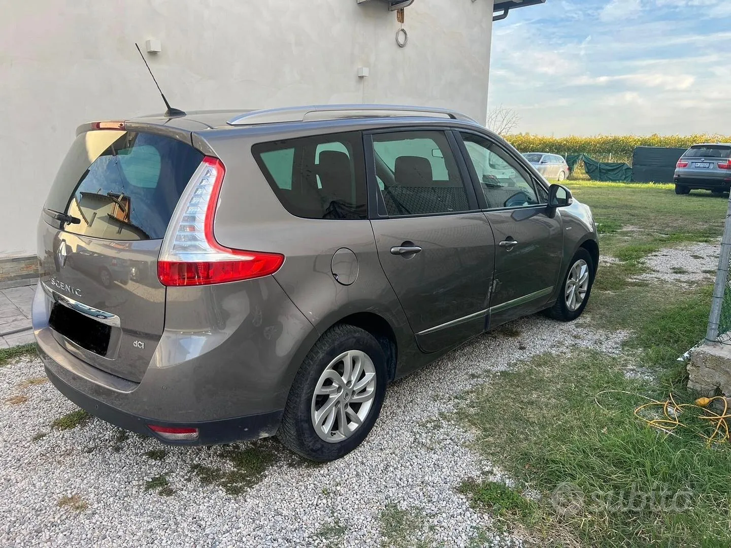 Renault Scenic 2015 photo 3