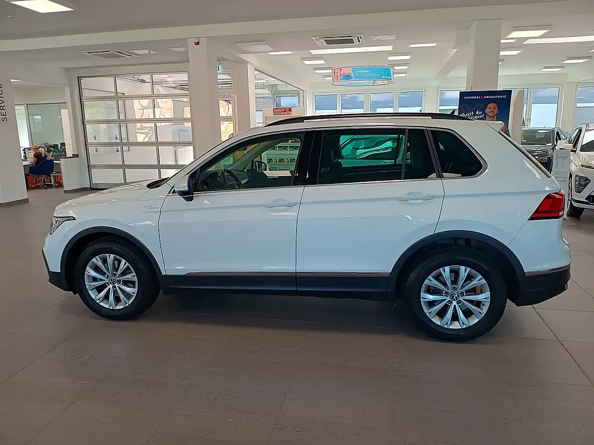 Volkswagen Tiguan 2022 photo 3