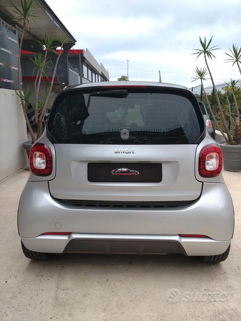 Smart Fortwo 2019 photo 5