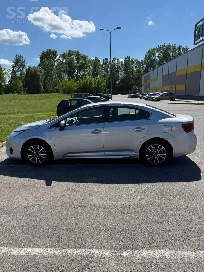 Toyota Avensis 2015 photo 3