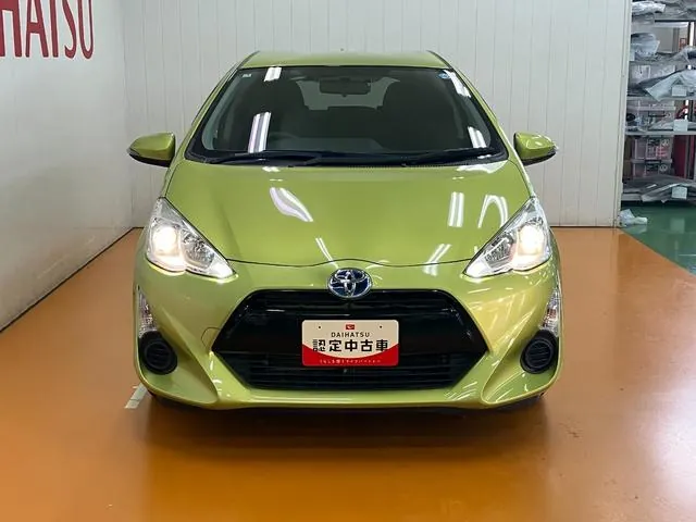 Toyota Aqua S 2015 photo 4