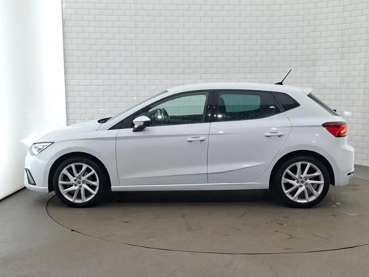 Seat Ibiza 2023 photo 4