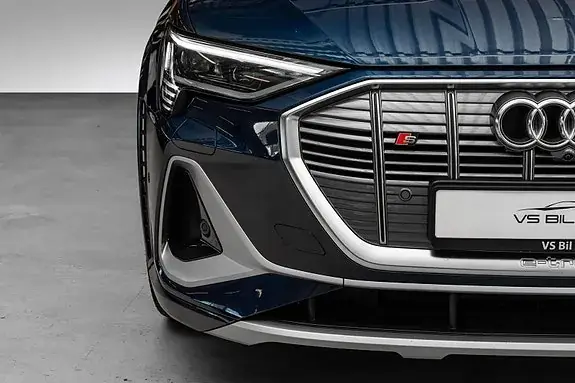 Audi E-Tron S 2022 photo 2