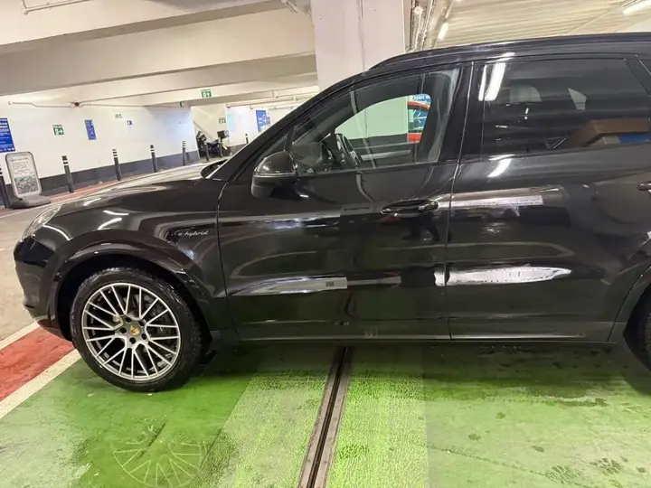 Porsche Cayenne 2023 photo 3