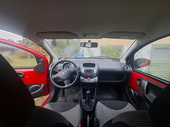 Toyota Aygo 2014 photo 2
