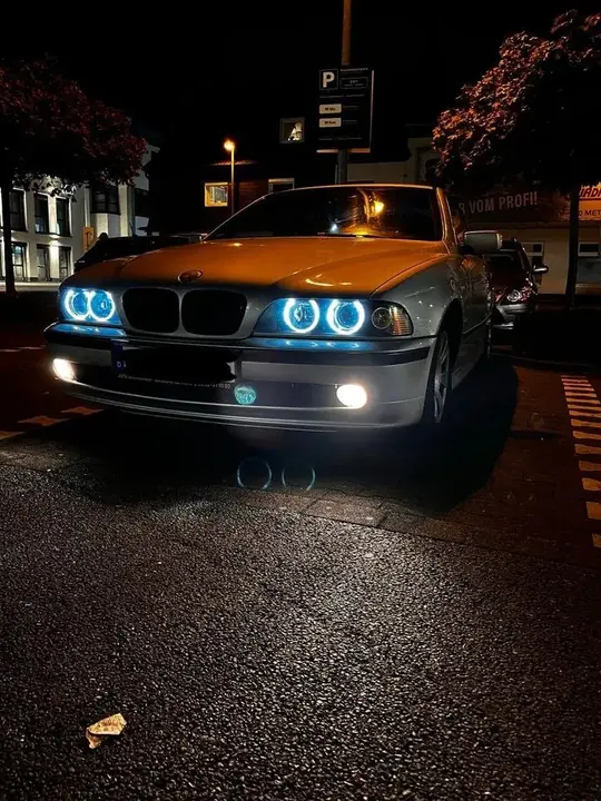 BMW 525I
