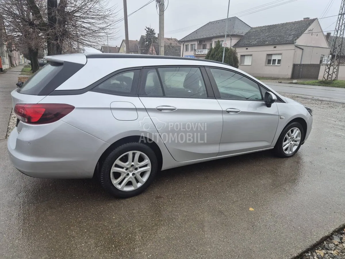 Opel Astra K 2017 photo 4