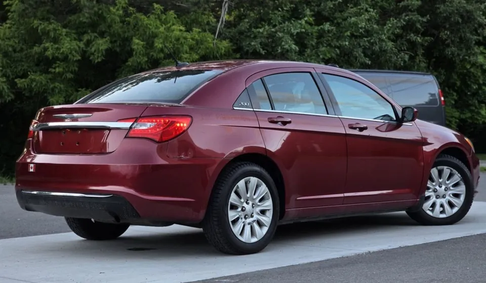 Chrysler 200