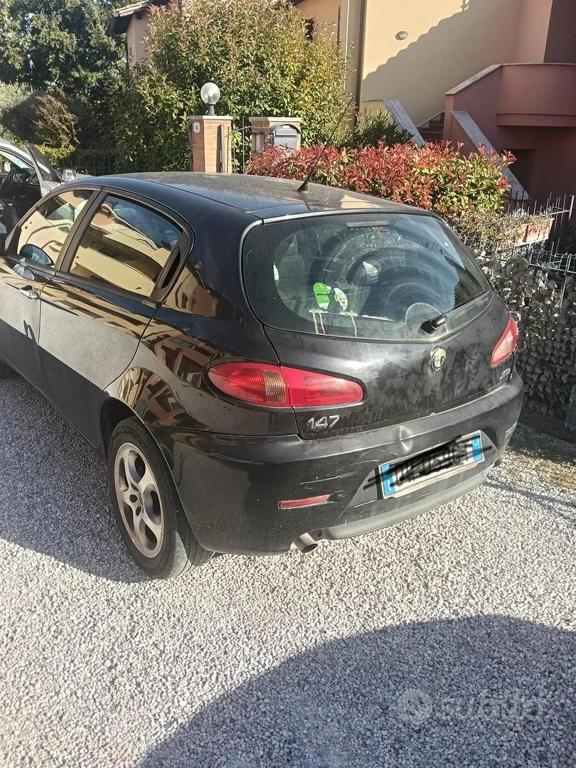 Alfa Romeo 147 2009 photo 2