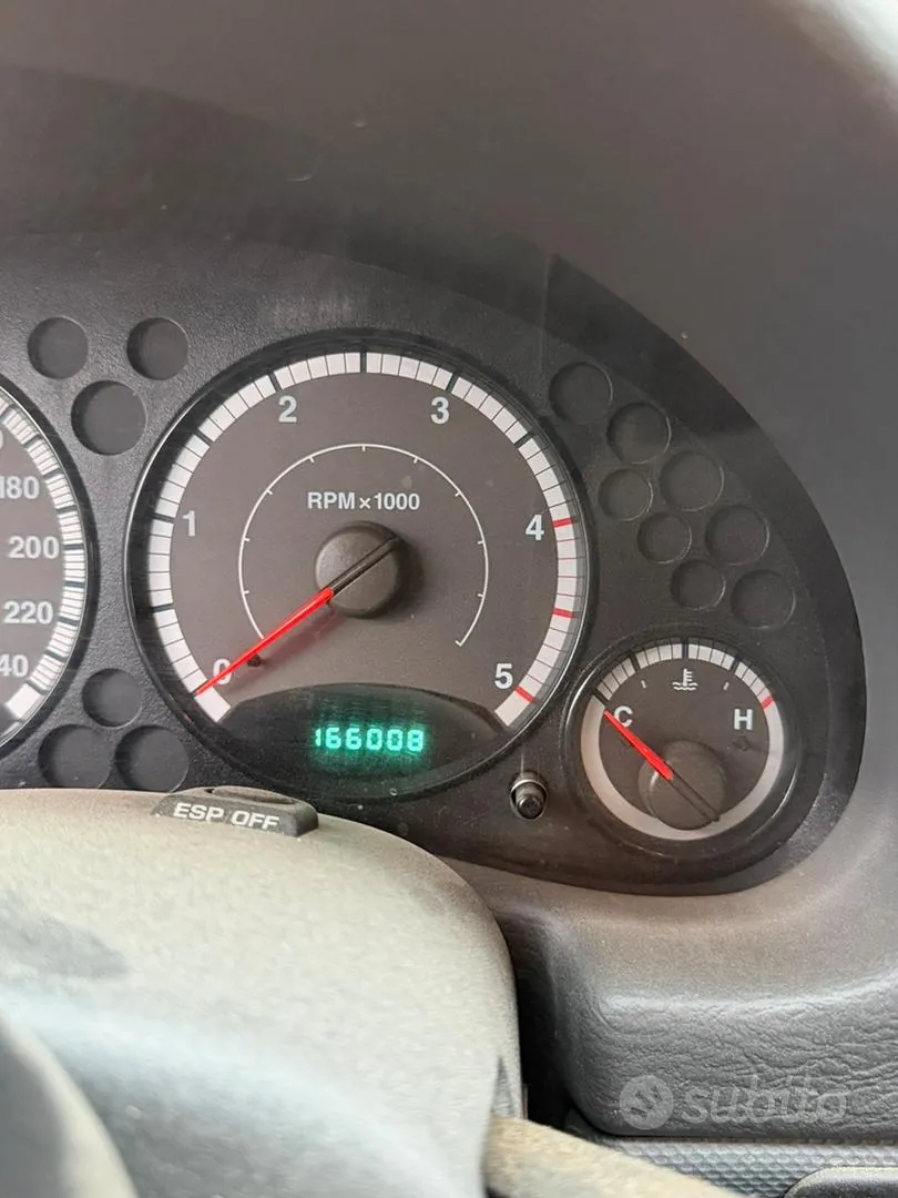 Jeep Cherokee 2006 photo 5