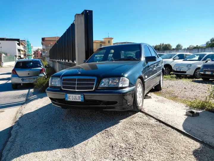 Mercedes-Benz C 250 1999 photo 3