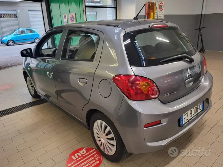Mitsubishi Space Star 2019 photo 4