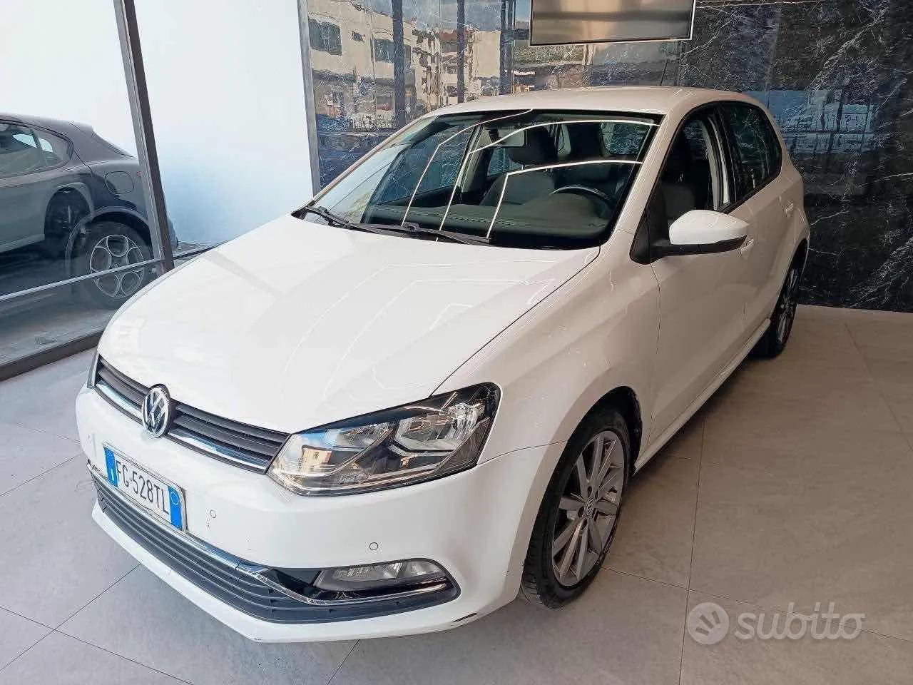 Volkswagen Polo 2016 photo 2