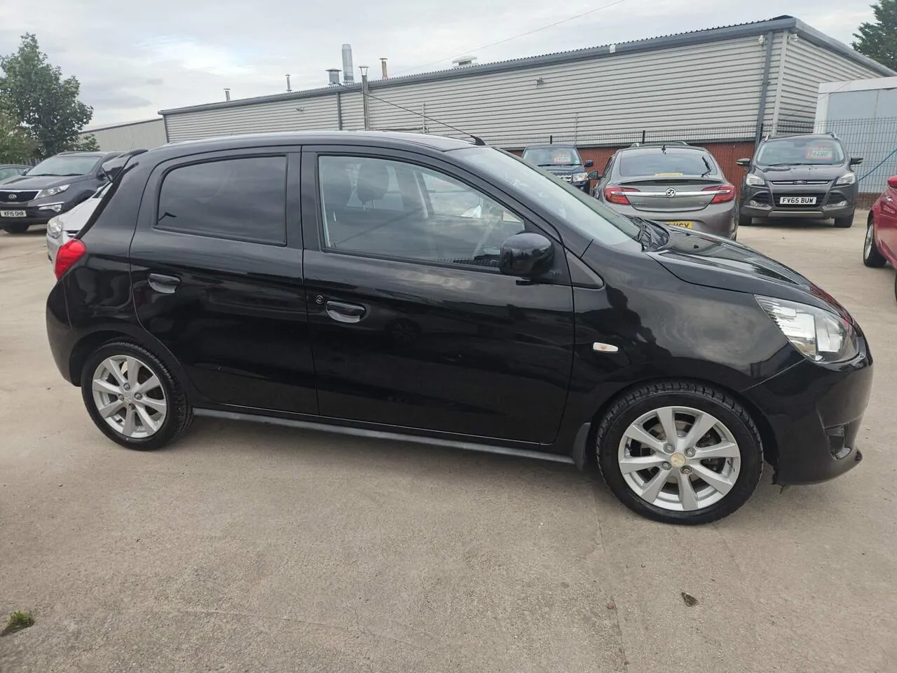 Mitsubishi Mirage 2014 photo 2