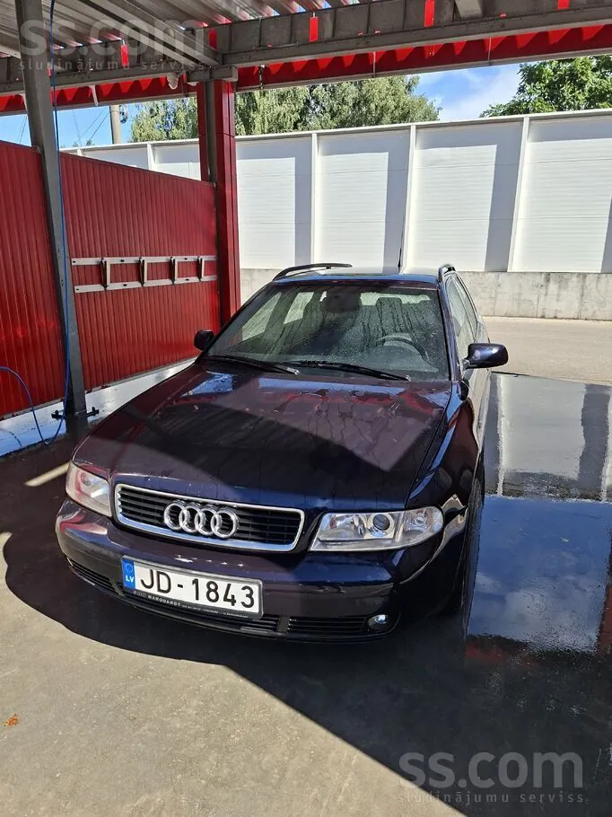 Audi A4 2000 photo 2