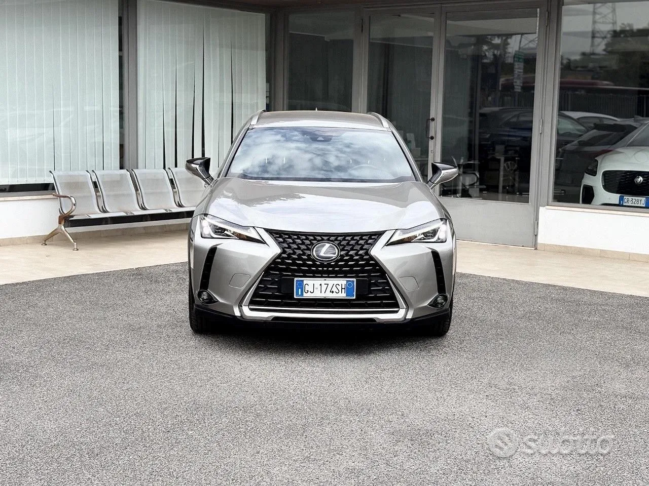 Lexus Ux 2022 photo 2