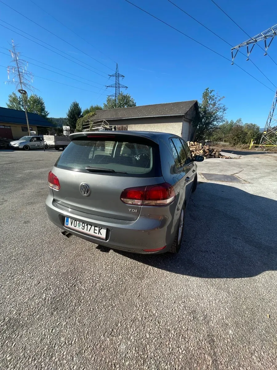 Volkswagen Golf 2009 photo 3