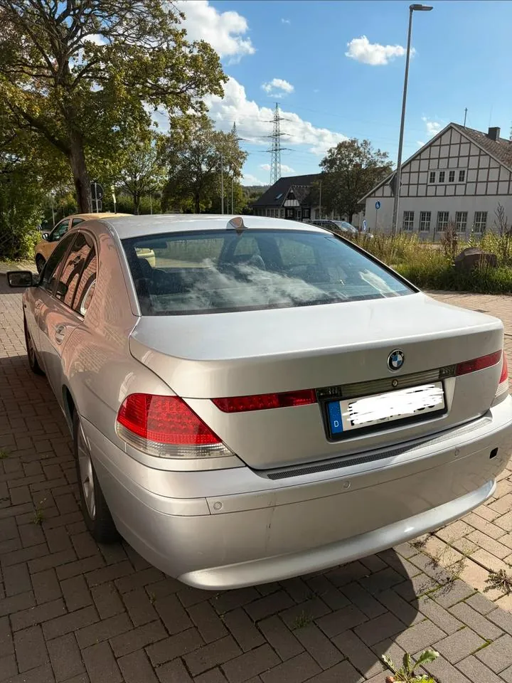 BMW 745I