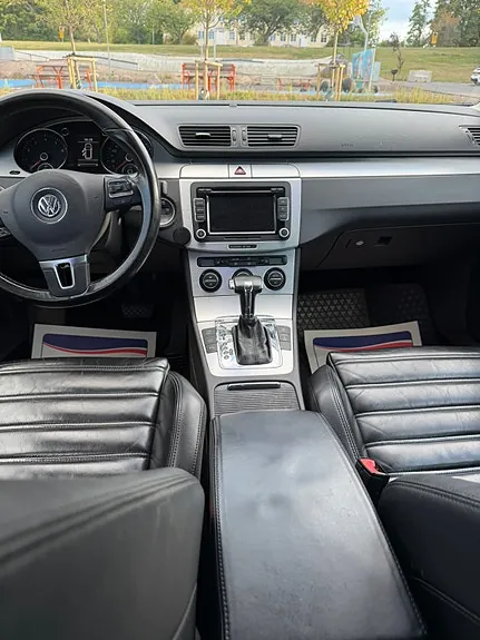 Volkswagen Passat 2010 photo 3