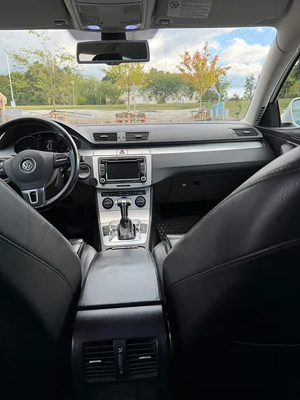 Volkswagen Passat 2010 photo 4