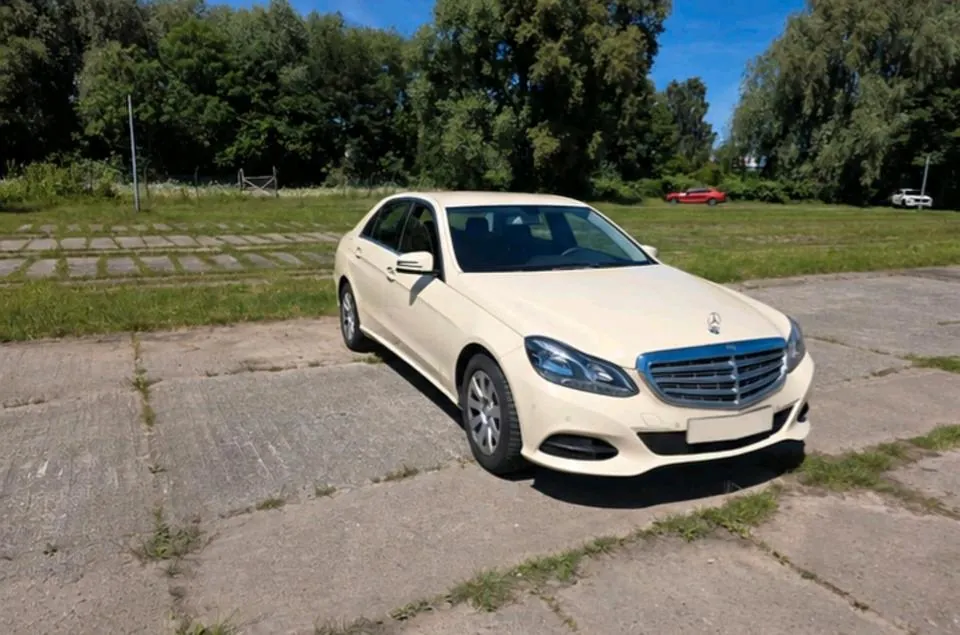 Mercedes-Benz E 200