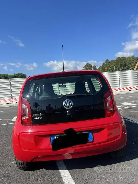 Volkswagen Up 2012 photo 4