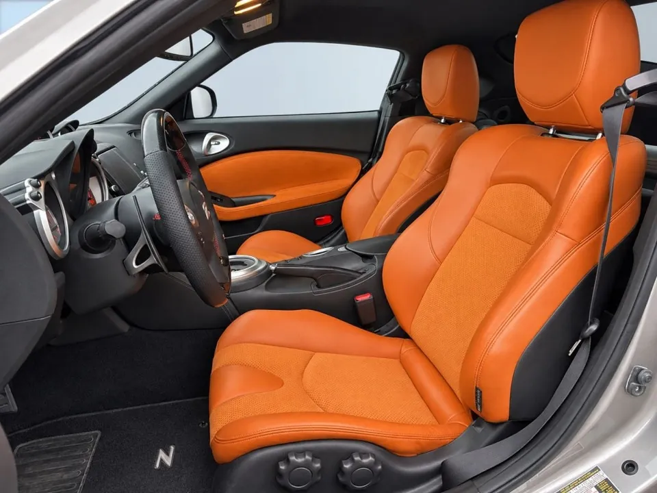 Nissan 370Z 2010 photo 2