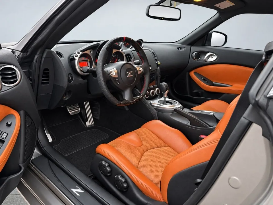 Nissan 370Z 2010 photo 4