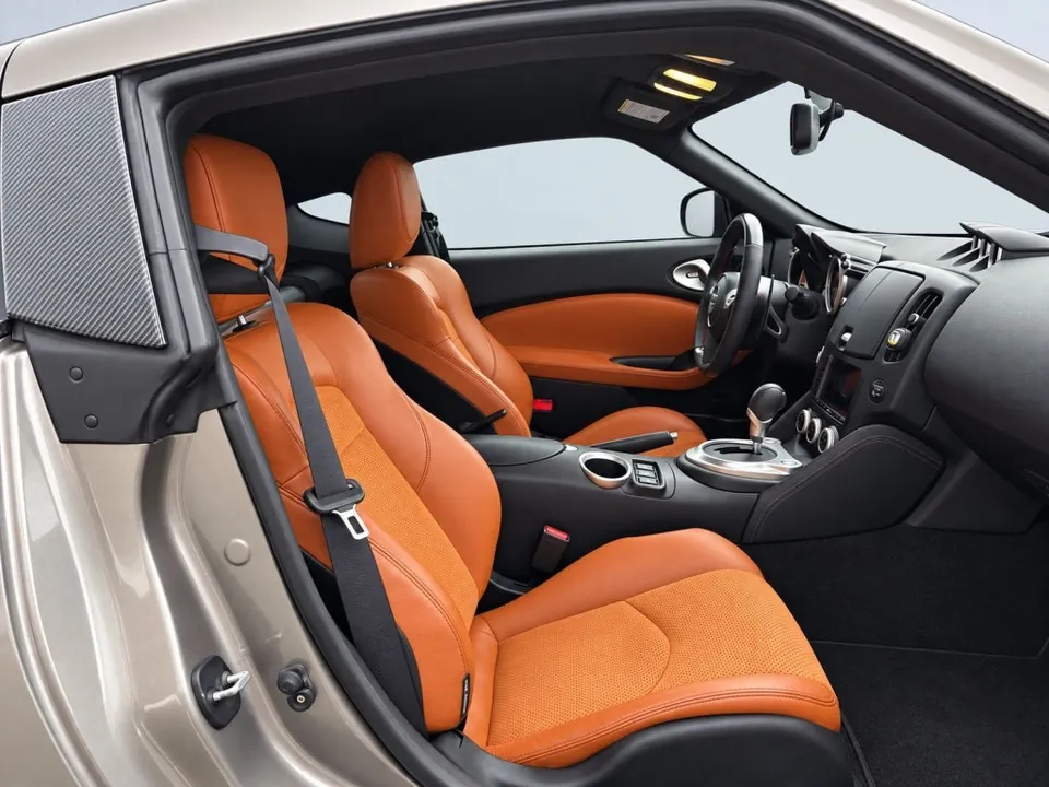 Nissan 370Z 2010 photo 5