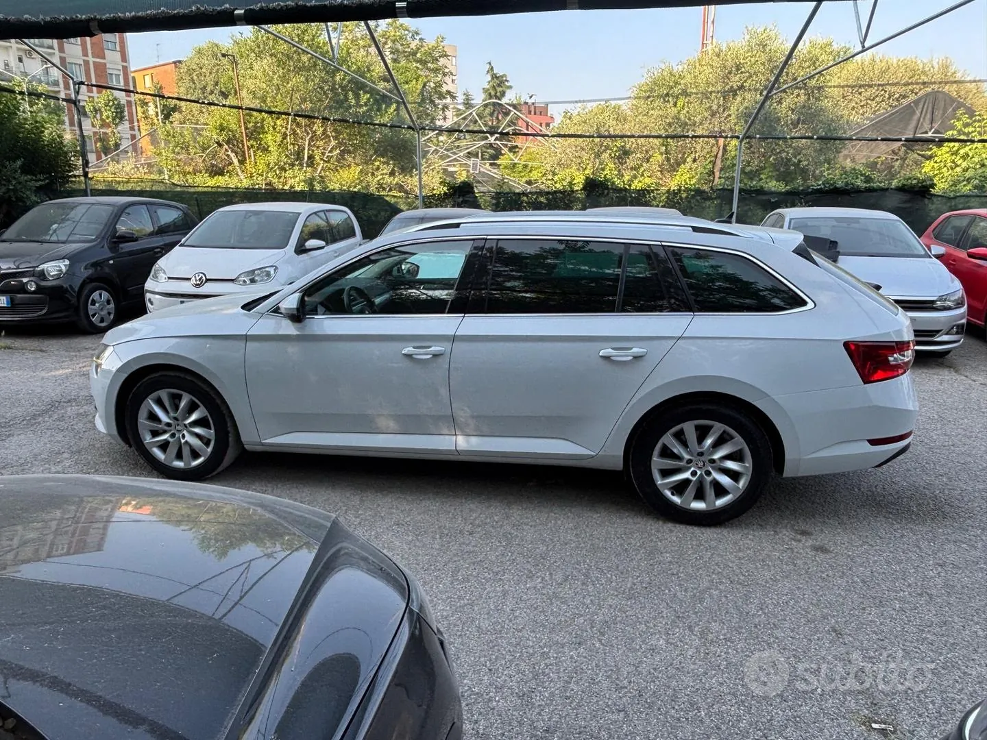 Skoda Superb 2019 photo 4