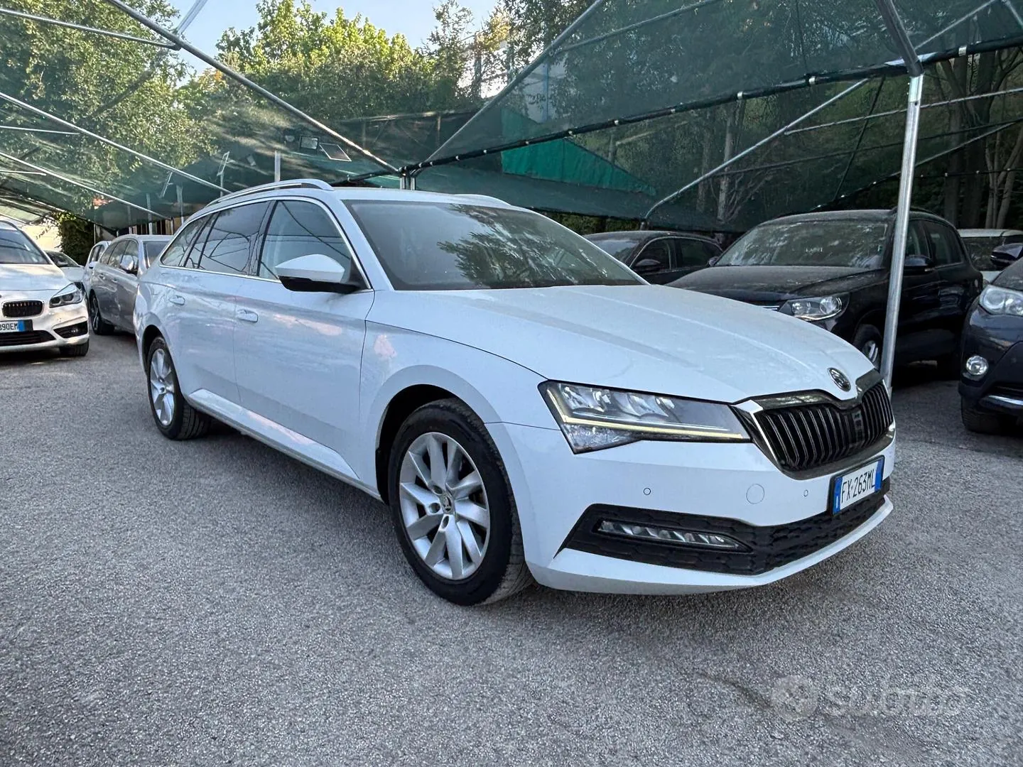 Skoda Superb 2019 photo 3